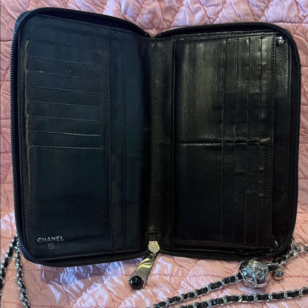 CHANEL Black Wallet/Organizer with Silver Chain - Picture 4 of 9